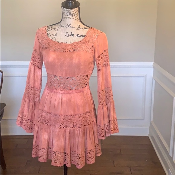 🆕 Free People Long Sleeve Ruffled & Textured Top - Picture 4 of 8